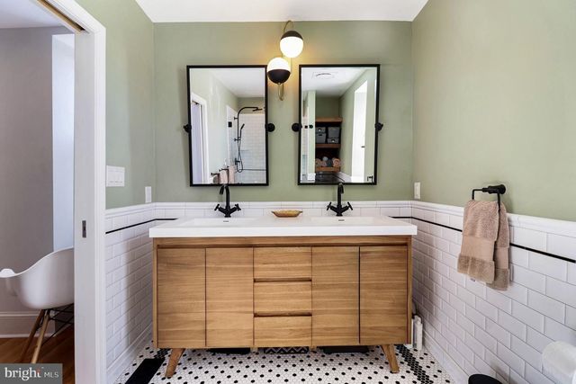 1410 CASTLE AVE, Philadelphia, PA 19145