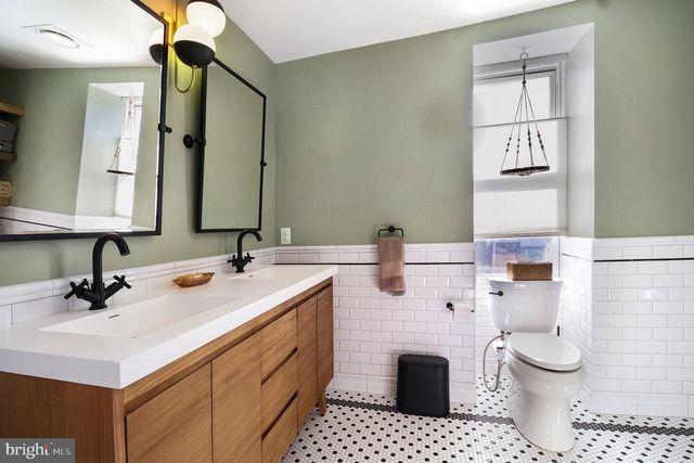 1410 CASTLE AVE, Philadelphia, PA 19145