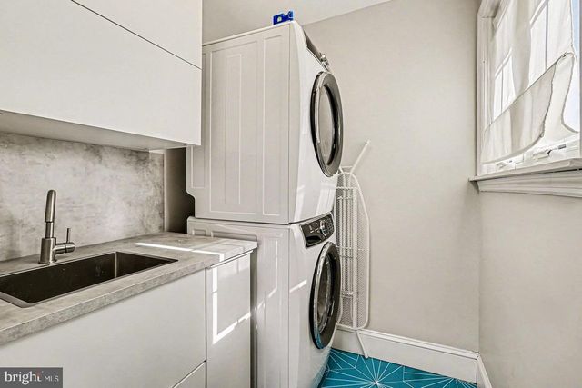 1410 CASTLE AVE, Philadelphia, PA 19145