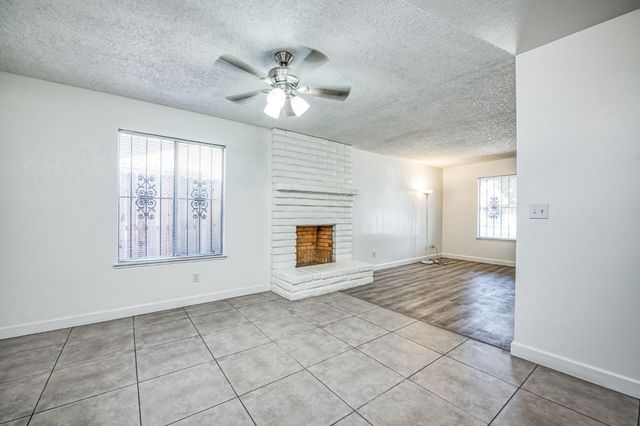 981 N Thorne Avenue, Fresno, CA 93728