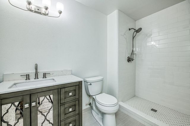 981 N Thorne Avenue, Fresno, CA 93728