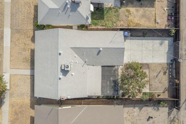 981 N Thorne Avenue, Fresno, CA 93728