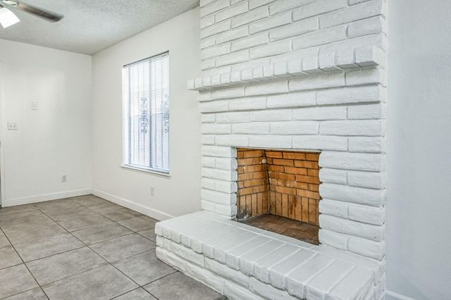 981 N Thorne Avenue, Fresno, CA 93728