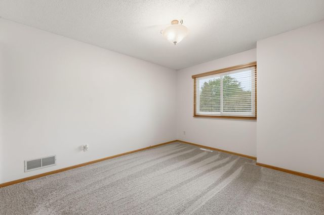 8414 Zinnia Lane N, Maple Grove, MN 55369