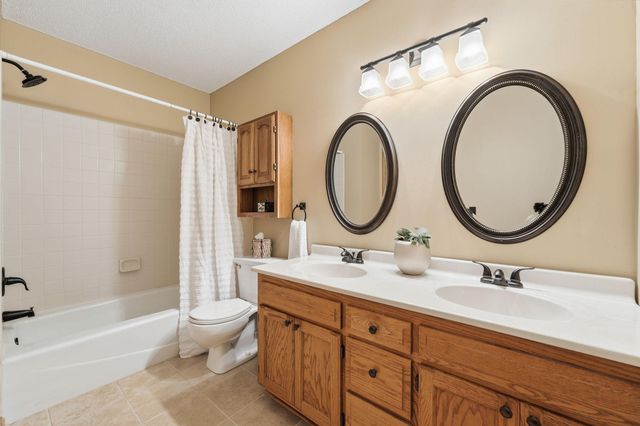 8414 Zinnia Lane N, Maple Grove, MN 55369