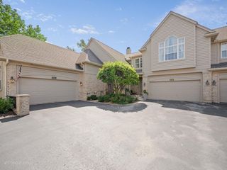 11005 EDGEBROOK Lane, Indian Head Park, IL 60525