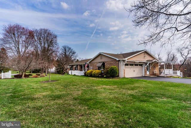 1026 PIMA CIRCLE, Mechanicsburg, PA 17055