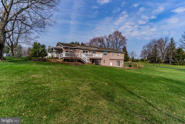 1026 PIMA CIRCLE, Mechanicsburg, PA 17055