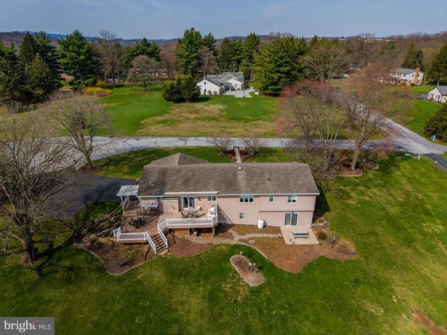 1026 PIMA CIRCLE, Mechanicsburg, PA 17055