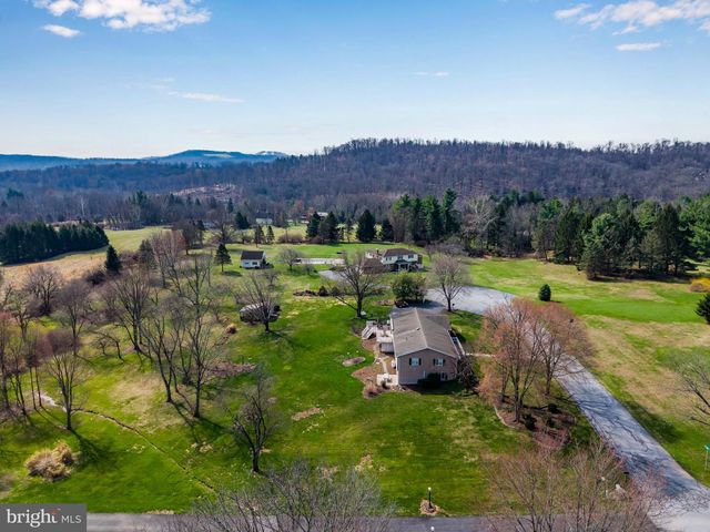 1026 PIMA CIRCLE, Mechanicsburg, PA 17055