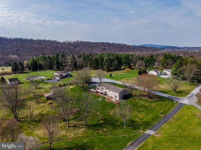 1026 PIMA CIRCLE, Mechanicsburg, PA 17055