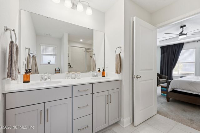 13201 HOLSINGER Boulevard, Jacksonville, FL 32256