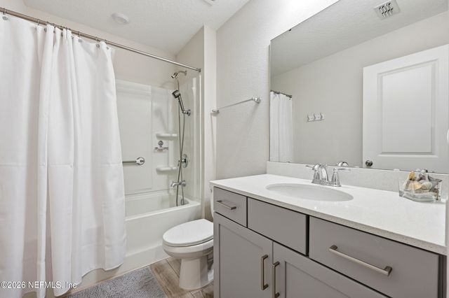 13201 HOLSINGER Boulevard, Jacksonville, FL 32256