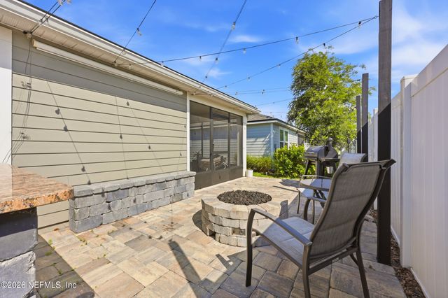 13201 HOLSINGER Boulevard, Jacksonville, FL 32256