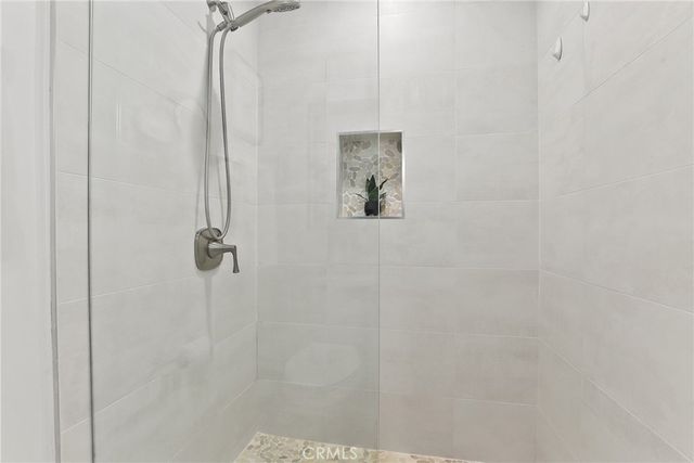 10000 Amestoy Avenue, Northridge, CA 91325