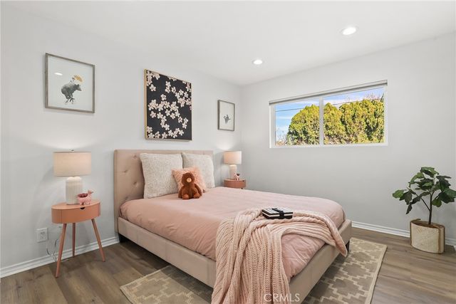 10000 Amestoy Avenue, Northridge, CA 91325