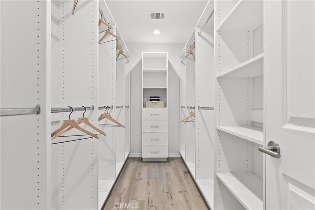 10000 Amestoy Avenue, Northridge, CA 91325