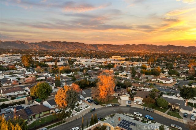 10000 Amestoy Avenue, Northridge, CA 91325