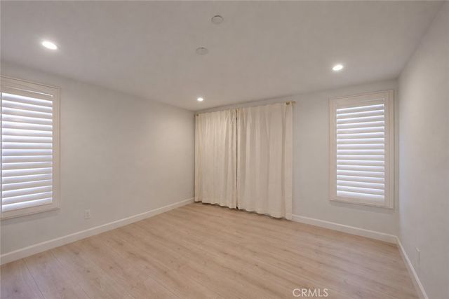 21765 Ybarra, Los Angeles, CA 91364