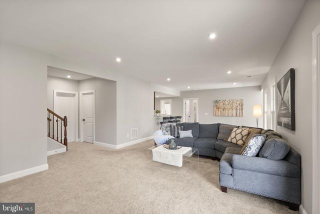 40930 WHITE CLOVER LN, Aldie, VA 20105