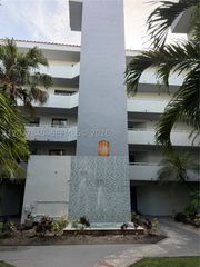 8335 SW 152nd Ave B412, Miami, FL 33193