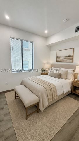 768 NW 2nd St 7, Miami, FL 33128