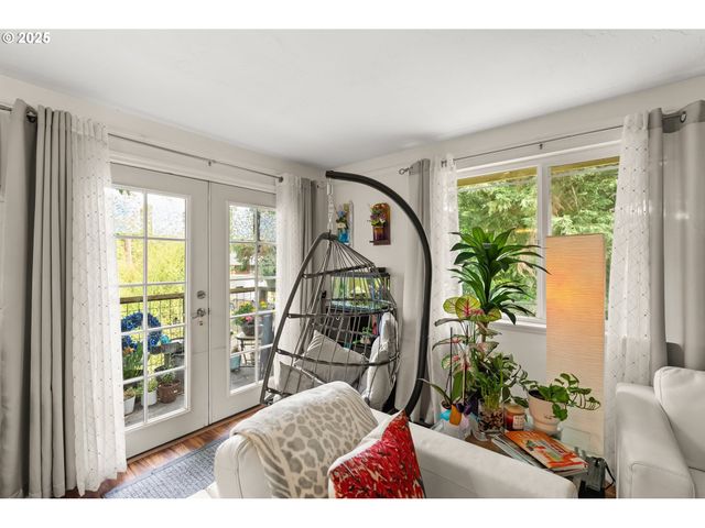 1147 W 11TH Aly, Eugene, OR 97402