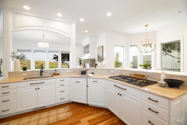 3757 W Quail Hollow Ct, Boise, ID 83703