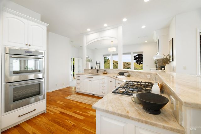 3757 W Quail Hollow Ct, Boise, ID 83703