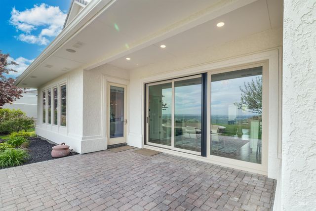 3757 W Quail Hollow Ct, Boise, ID 83703