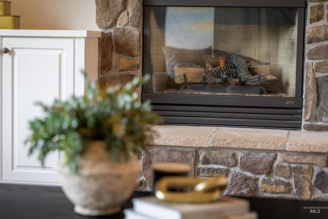 3757 W Quail Hollow Ct, Boise, ID 83703