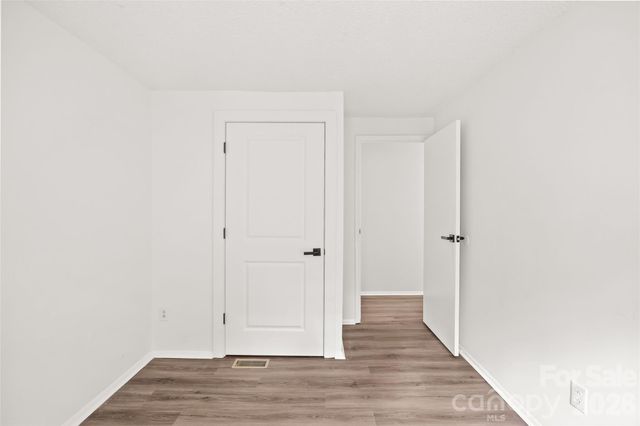 8254 Knights Bridge Road, Charlotte, NC 28210