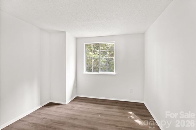 8254 Knights Bridge Road, Charlotte, NC 28210