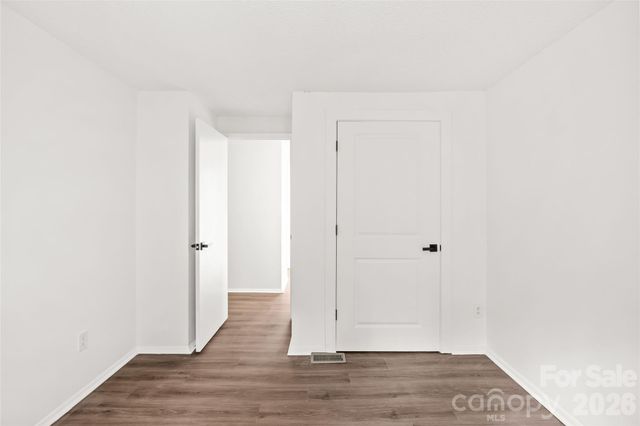 8254 Knights Bridge Road, Charlotte, NC 28210