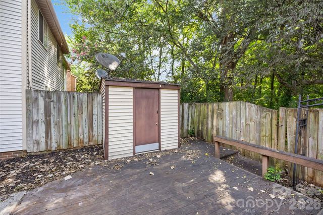 8254 Knights Bridge Road, Charlotte, NC 28210