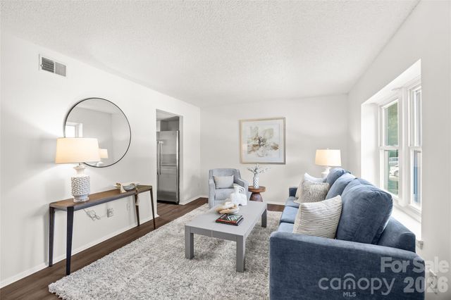 8254 Knights Bridge Road, Charlotte, NC 28210