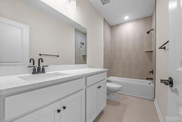 204 Lyla Lane, New Brunswick, NJ 08901