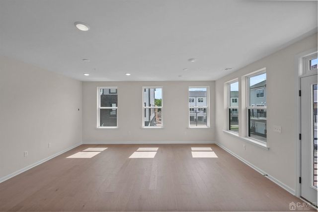 204 Lyla Lane, New Brunswick, NJ 08901