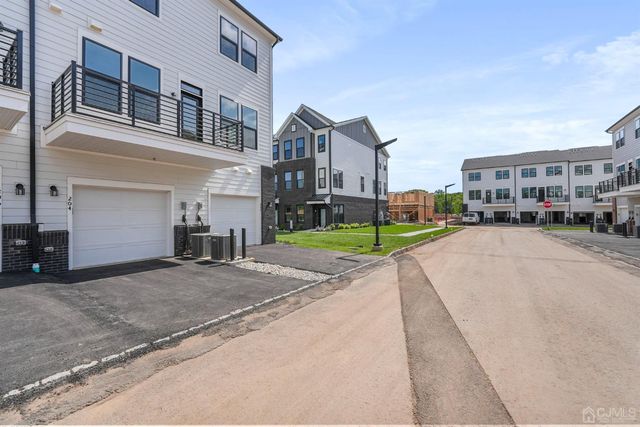 204 Lyla Lane, New Brunswick, NJ 08901