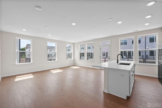 204 Lyla Lane, New Brunswick, NJ 08901