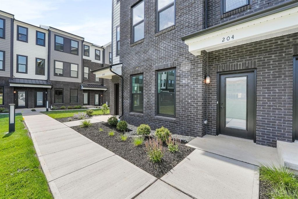 204 Lyla Lane, New Brunswick, NJ 08901