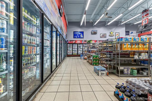 7512 9 Mile, Macomb, MI 48091