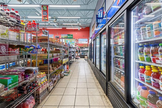 7512 9 Mile, Macomb, MI 48091