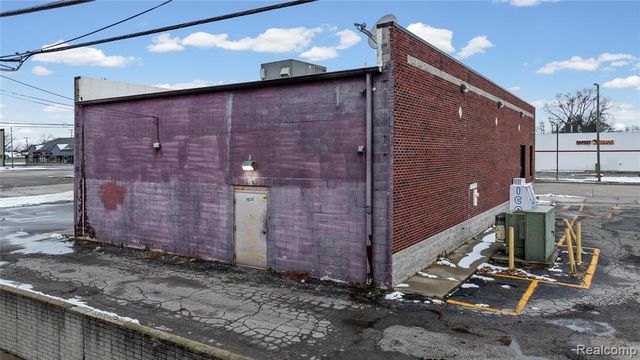 7512 9 Mile, Macomb, MI 48091