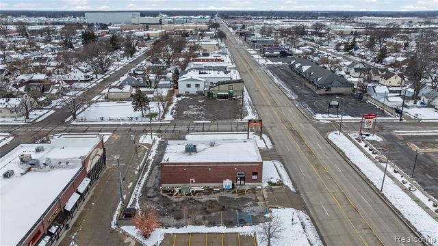 7512 9 Mile, Macomb, MI 48091