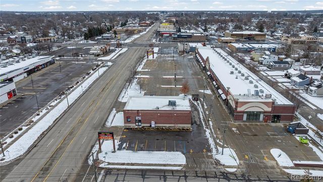 7512 9 Mile, Macomb, MI 48091