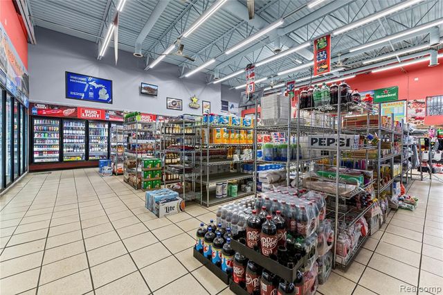 7512 9 Mile, Macomb, MI 48091