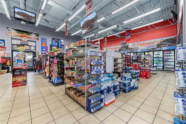 7512 9 Mile, Macomb, MI 48091