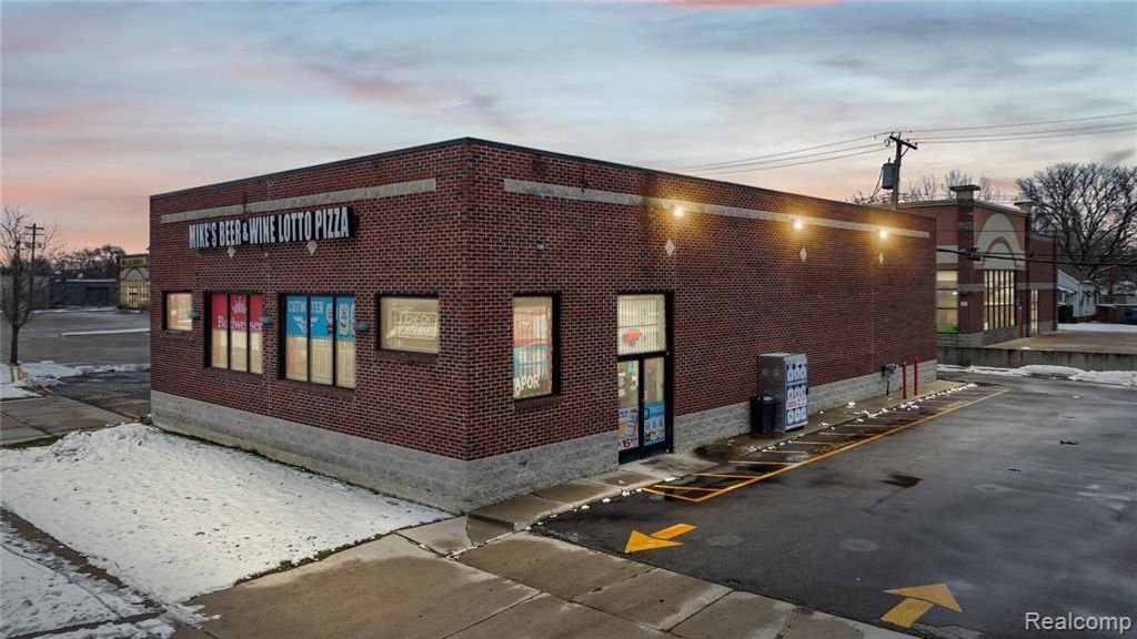 7512 9 Mile, Macomb, MI 48091