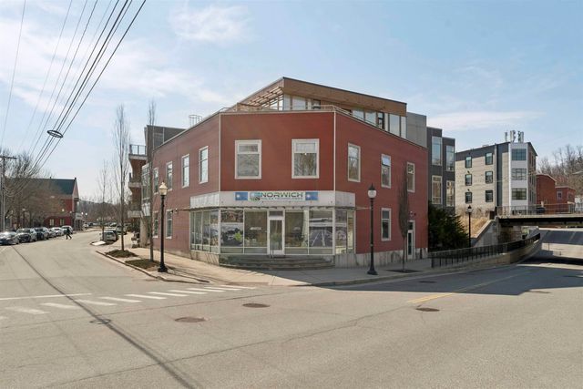 15 Railroad Row 2C1, Hartford, VT 05001